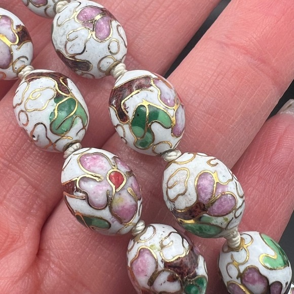 Vintage White Enamel Chinese Floral Cloisonné Beaded Necklace Oval Beads - Picture 2 of 5